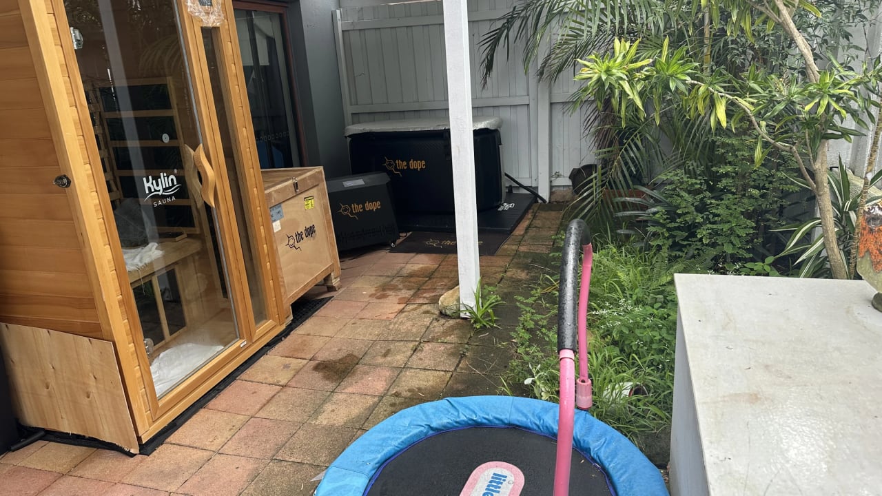 Whole property with 2 rooms for rent