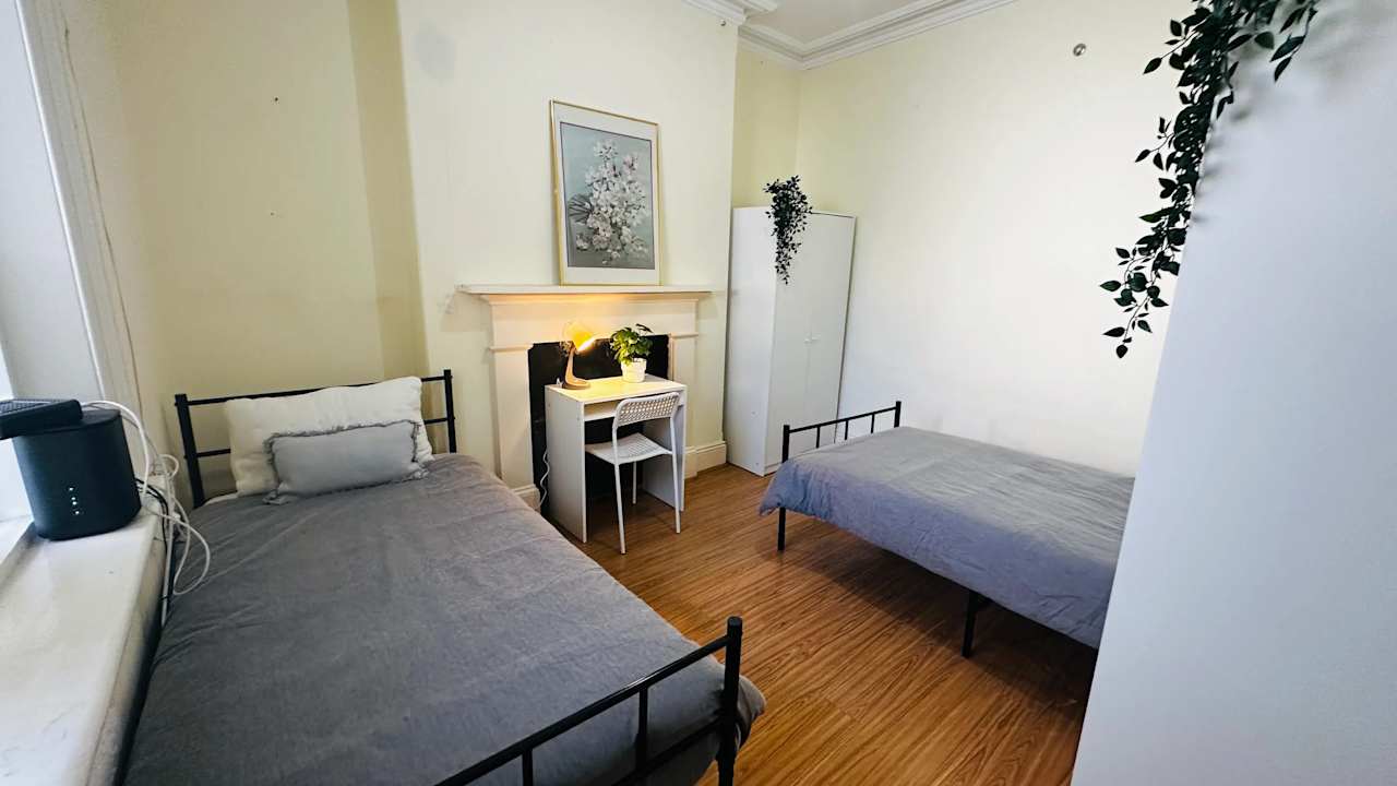 Furnished room in a share house