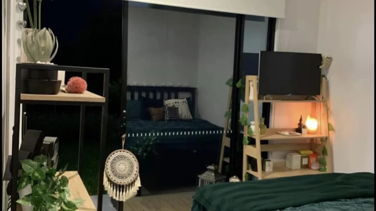 Unfurnished room with own bathroom