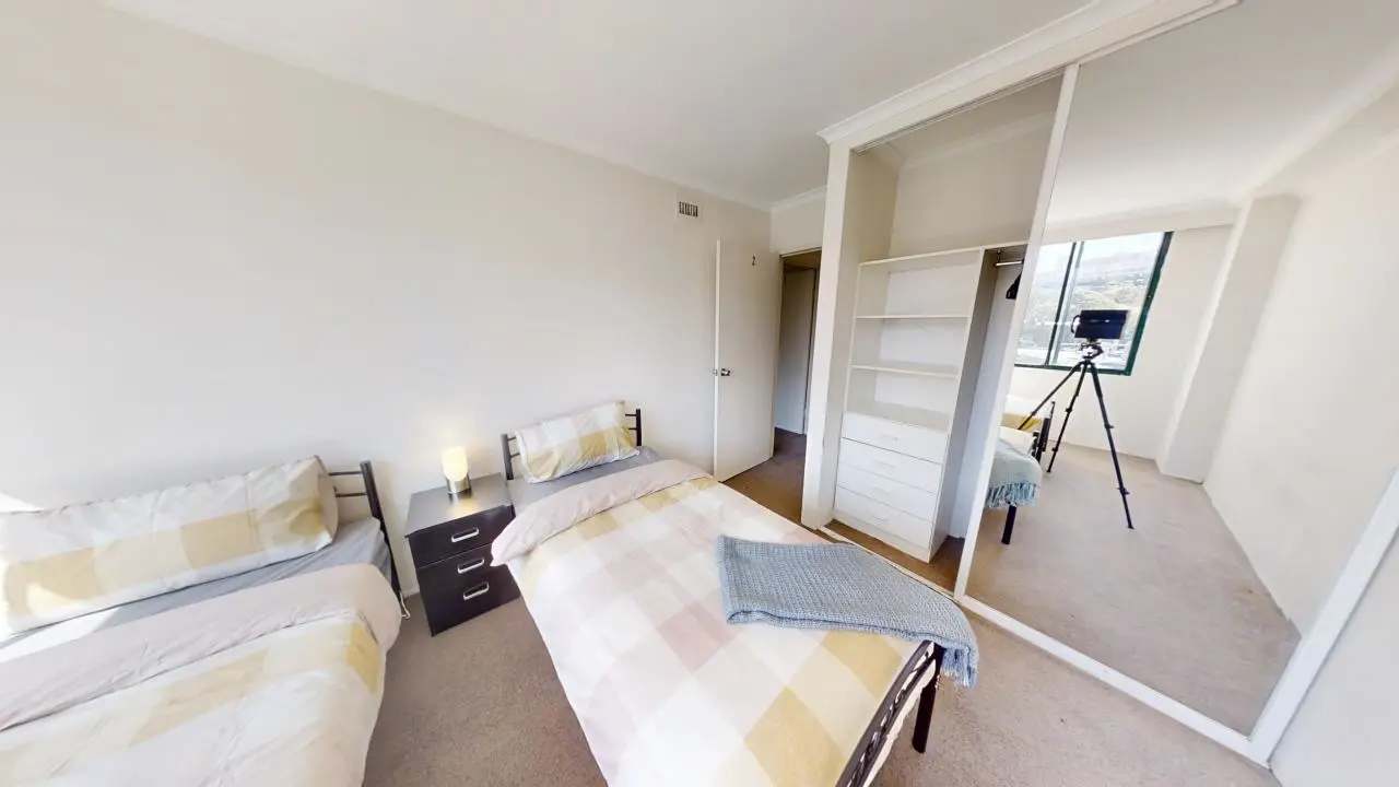 Furnished room in a flatshare
