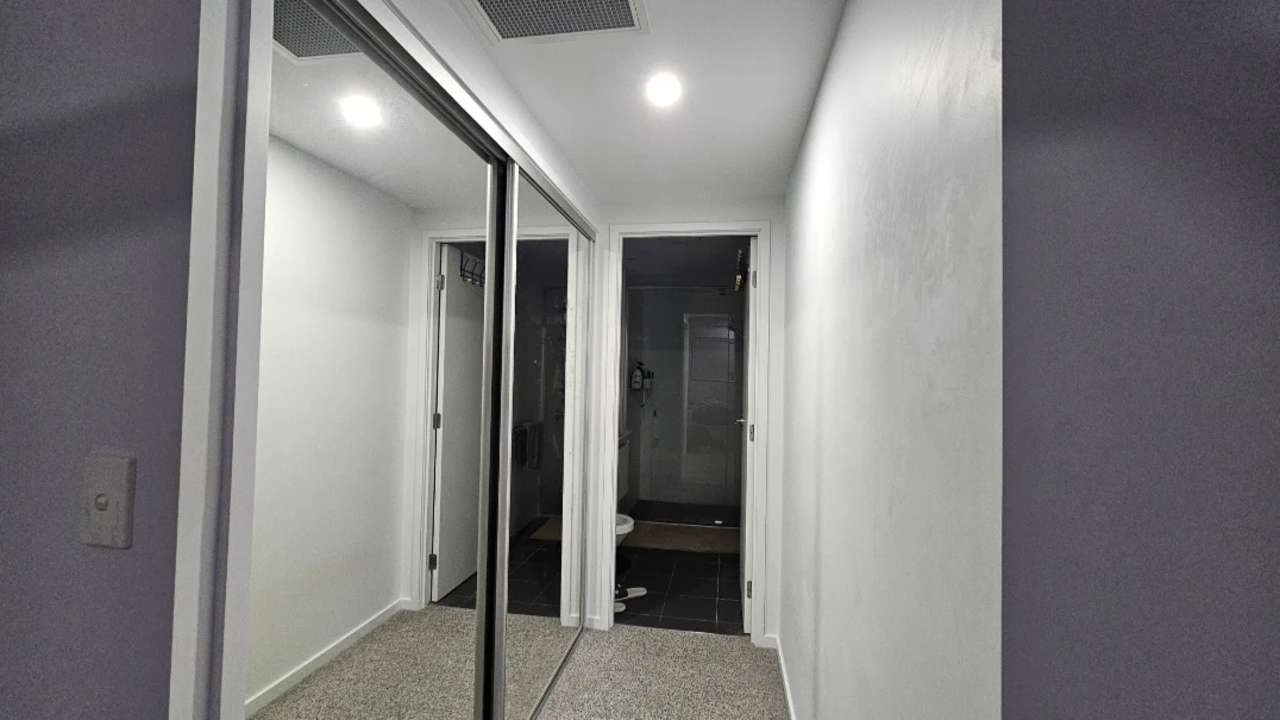 Furnished room with own bathroom