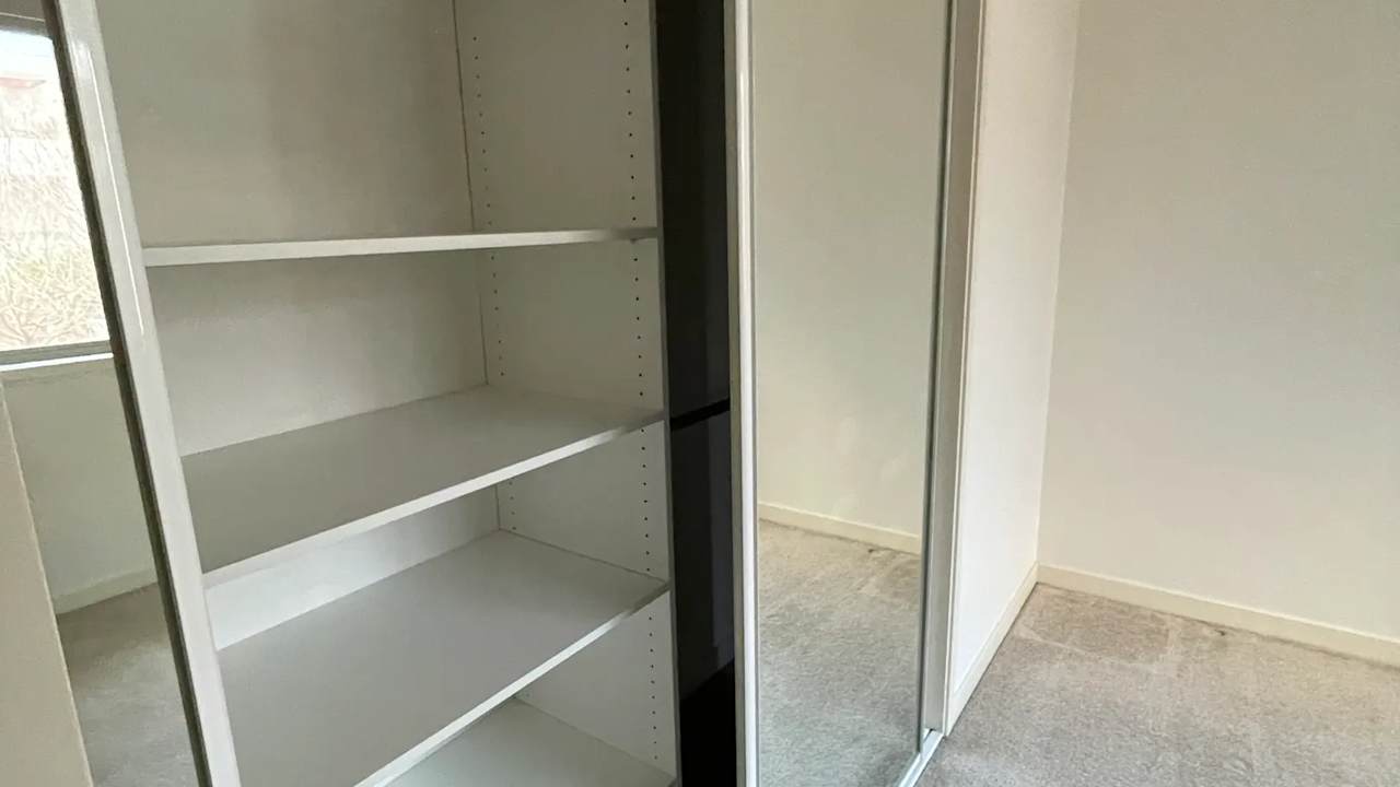 Unfurnished room with own bathroom