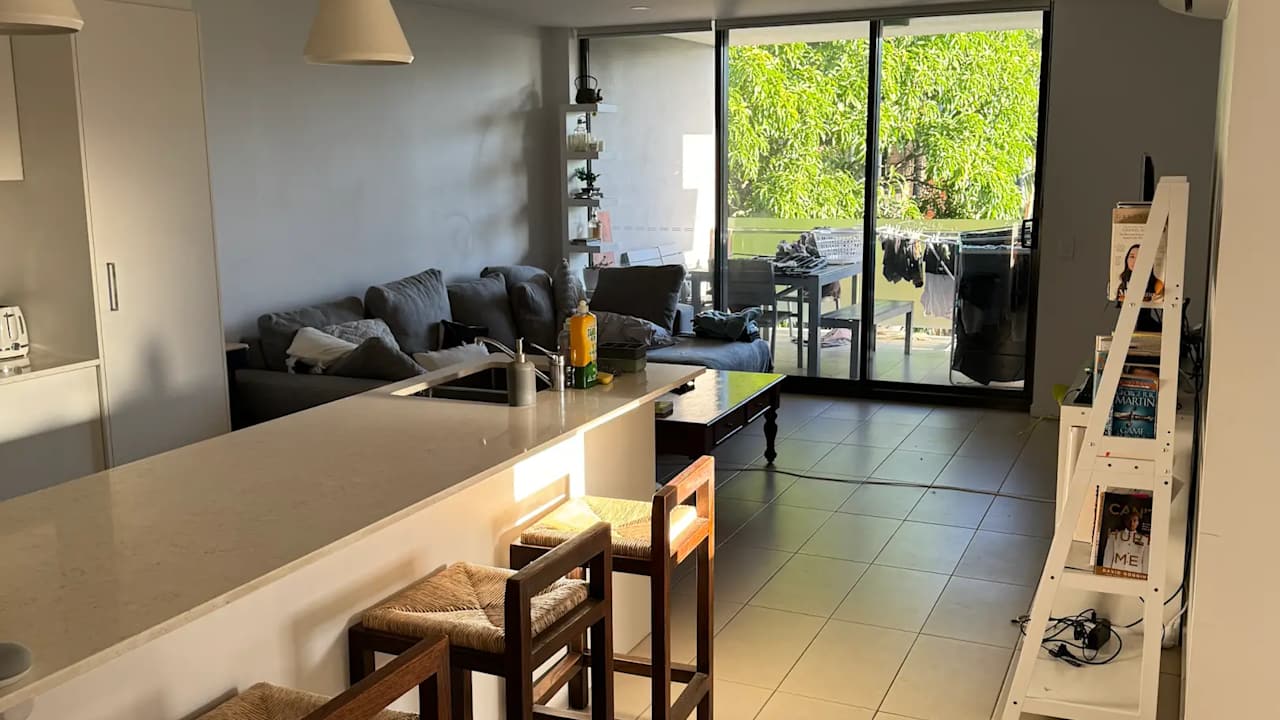 Furnished room in a flatshare