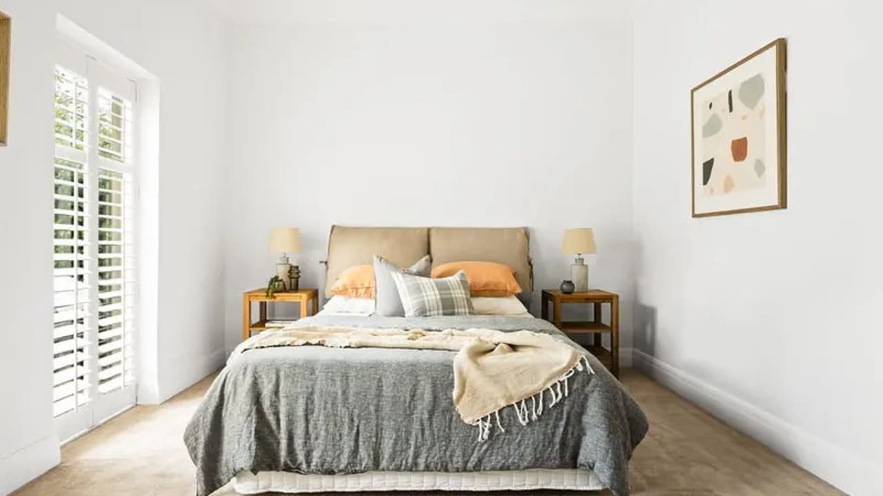 Furnished room with own bathroom