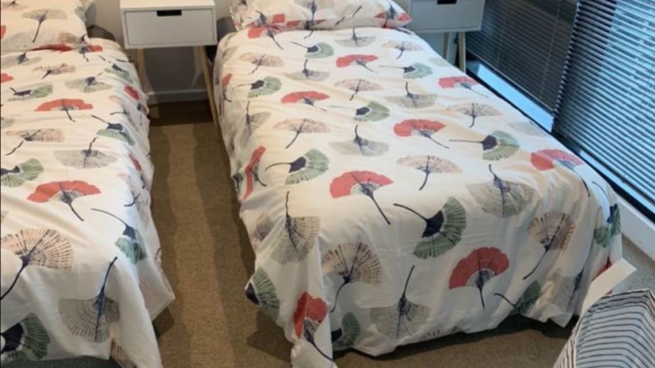 Furnished room in a flatshare
