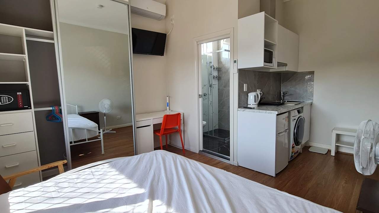 Furnished room studio flat for rent