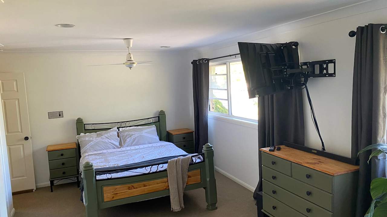 Furnished room with own bathroom