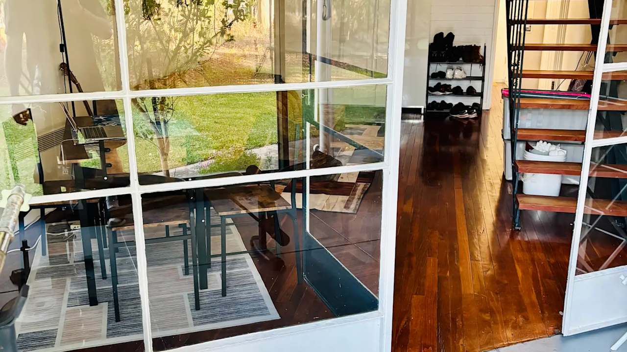 Room in a share house