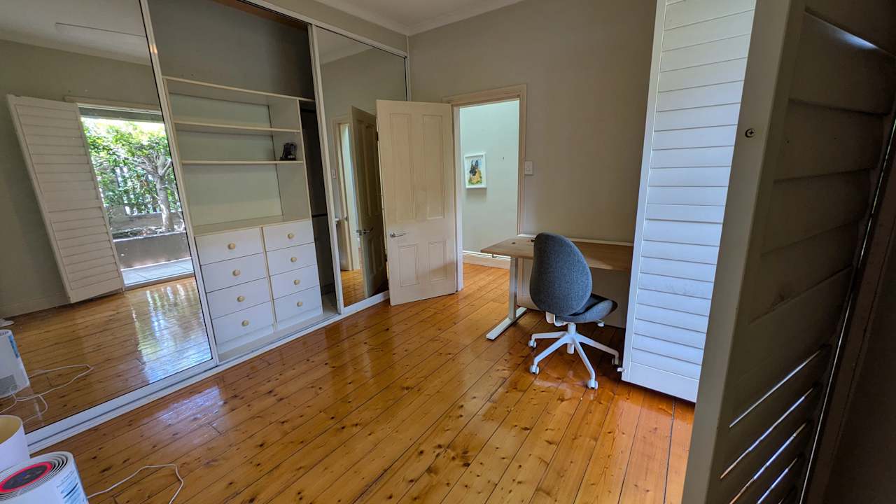 Unfurnished room in a share house