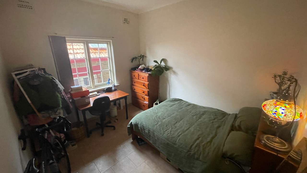 Unfurnished room in a share house