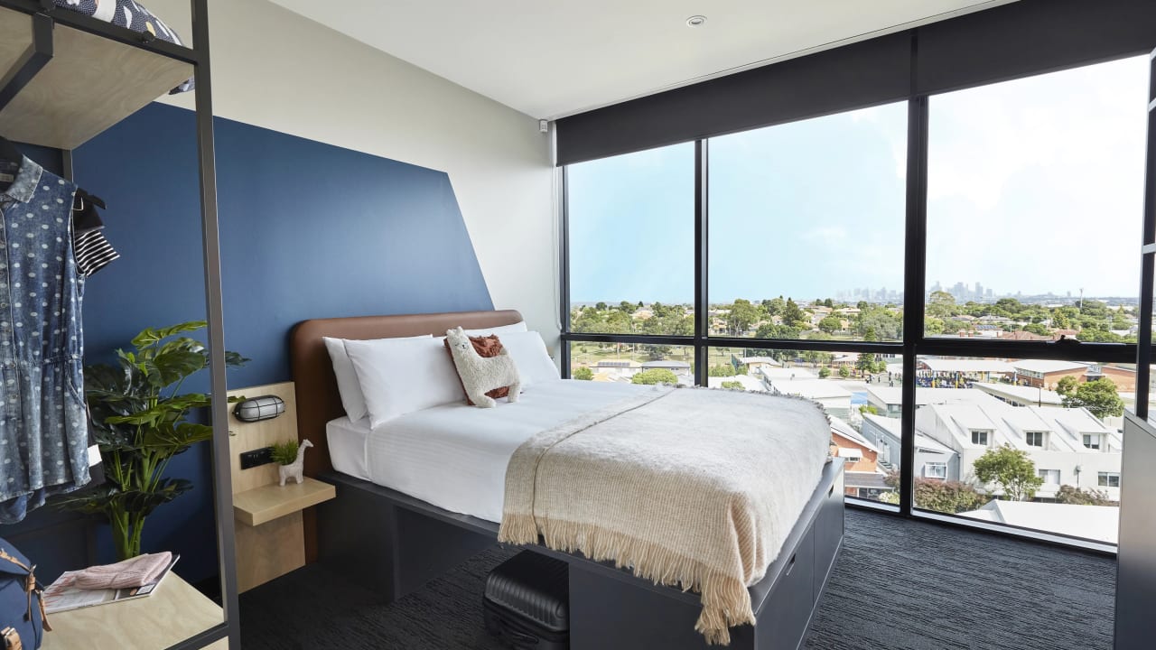 Furnished room studio flat for rent