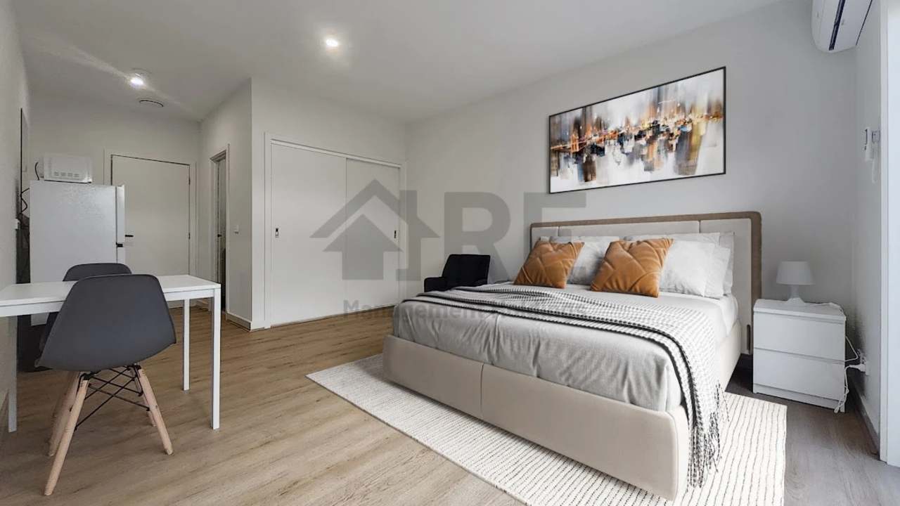 Furnished room with ensuite in a share house