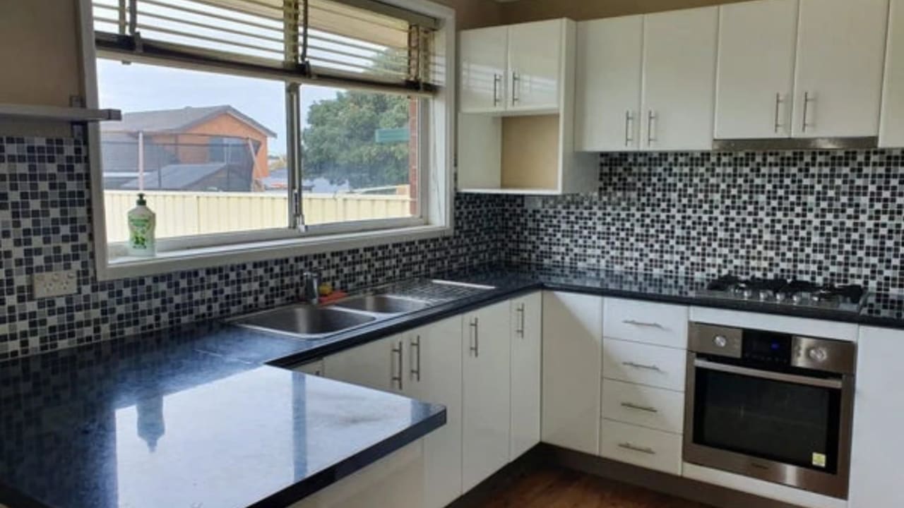 Unfurnished room in a share house