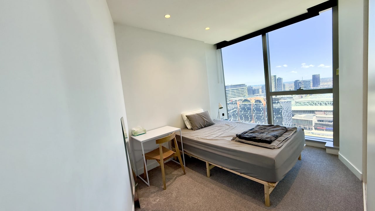 Furnished room in a flatshare