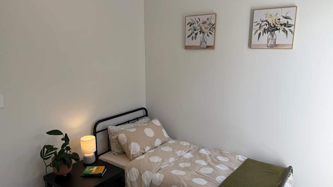 Furnished room in a share house
