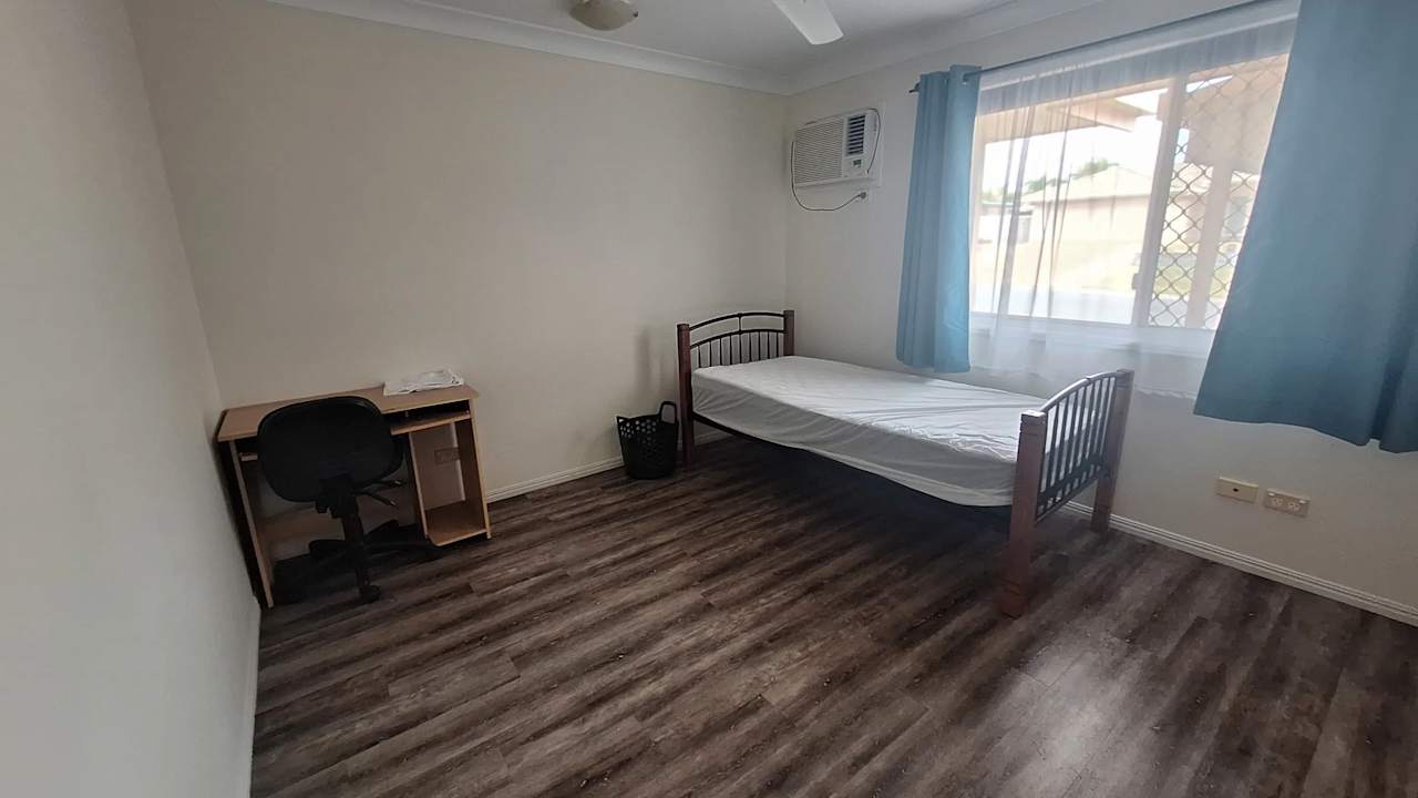 Room in a share house