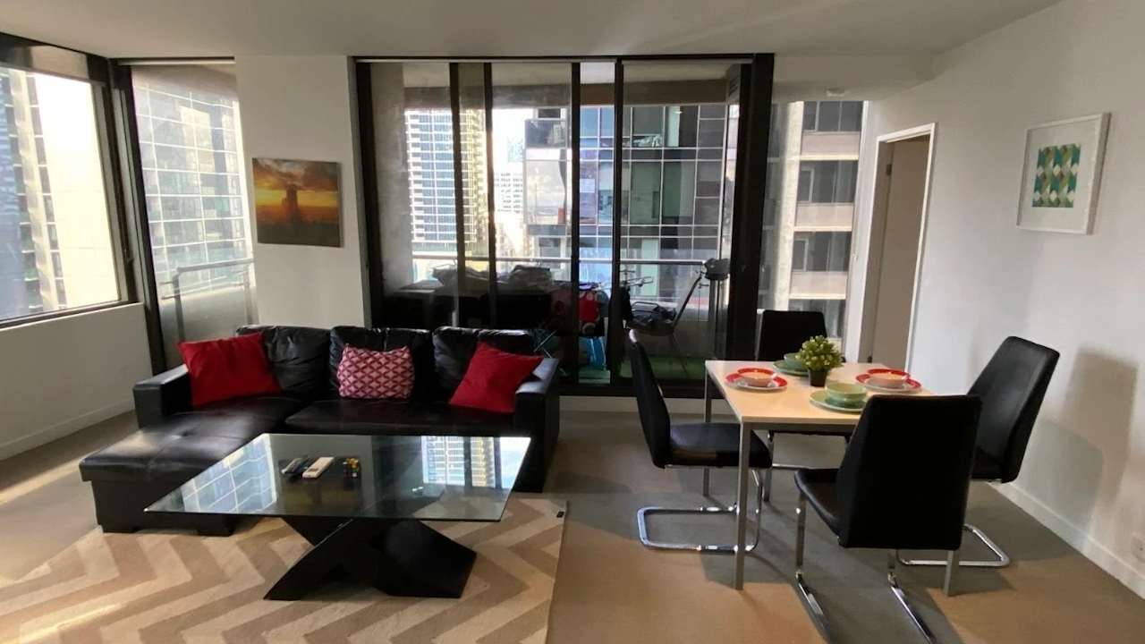 Furnished room with ensuite in a flatshare