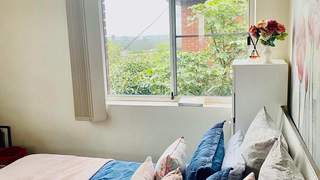 Furnished room in a flatshare