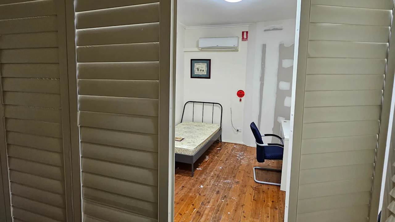 Furnished room in a share house