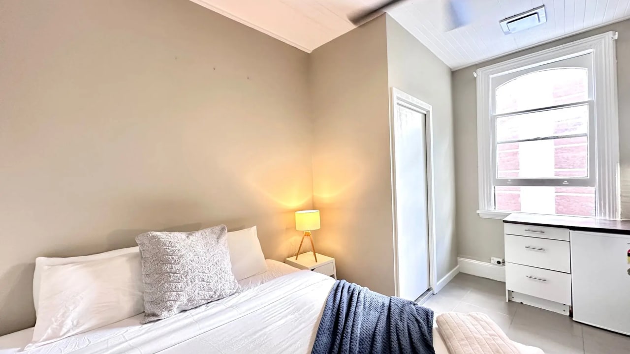 Furnished room in a share house