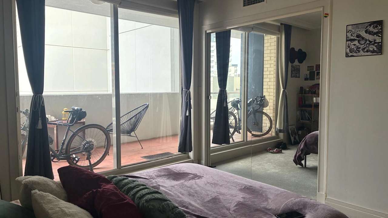 Furnished room in a flatshare