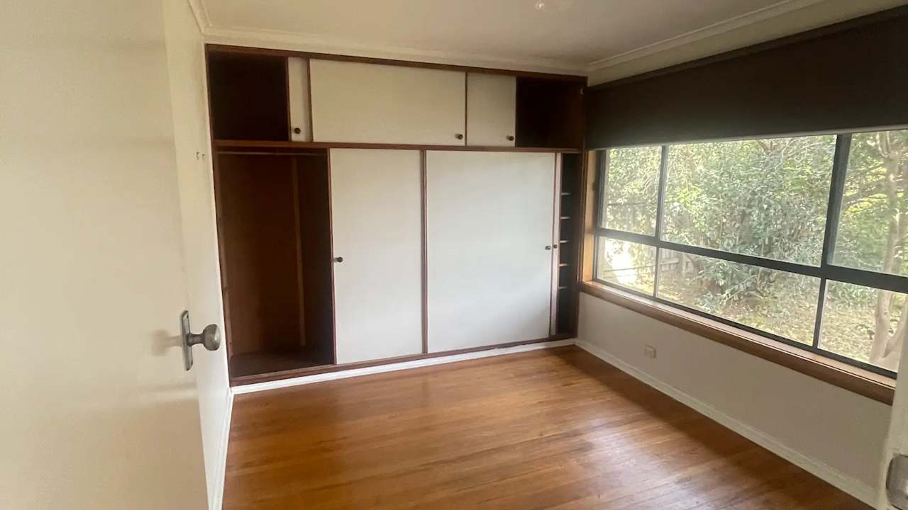 Room in a share house