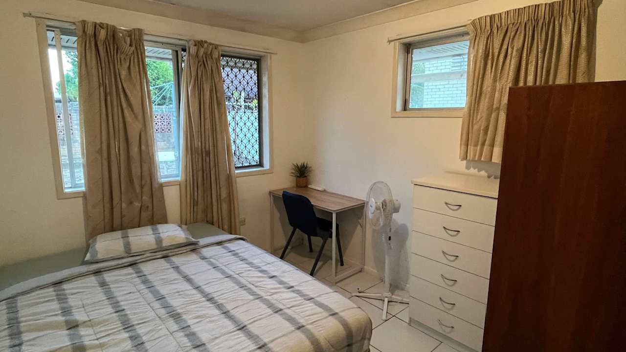 Furnished room in a share house