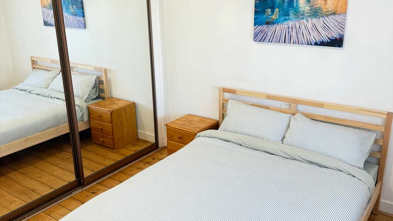 Furnished room in a share house