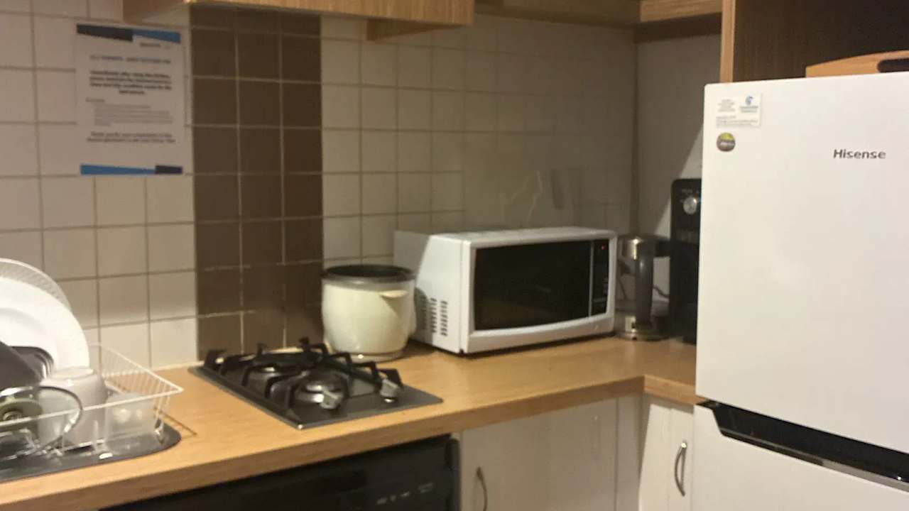 Furnished room in a flatshare