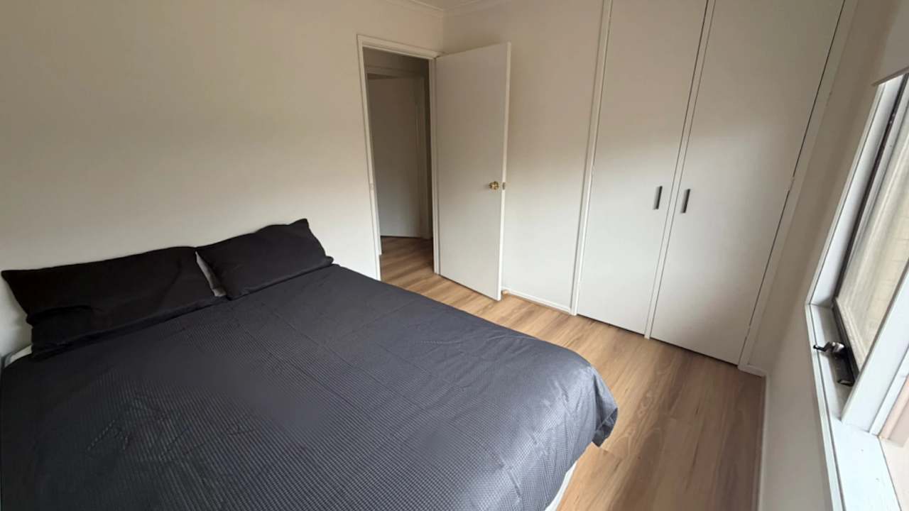 Room in a share house