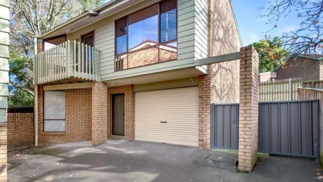 Whole property with 2 rooms for rent