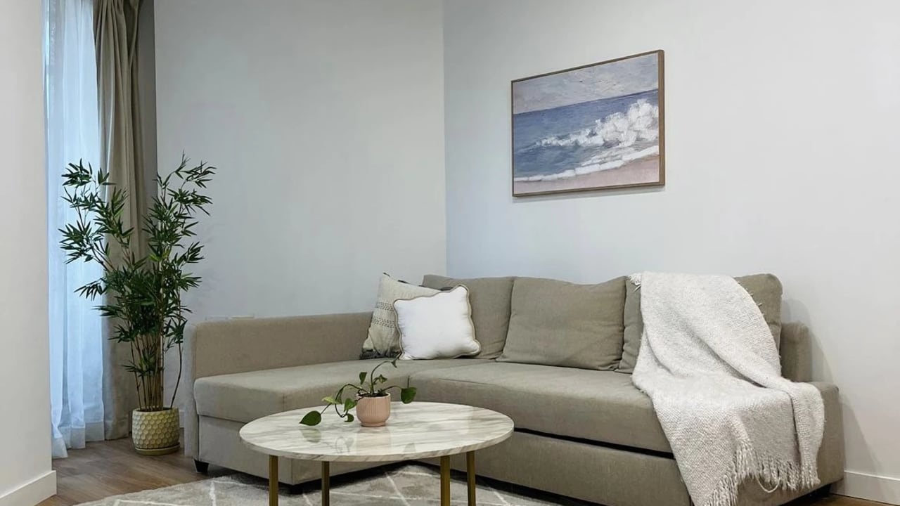 Furnished room with ensuite in a flatshare
