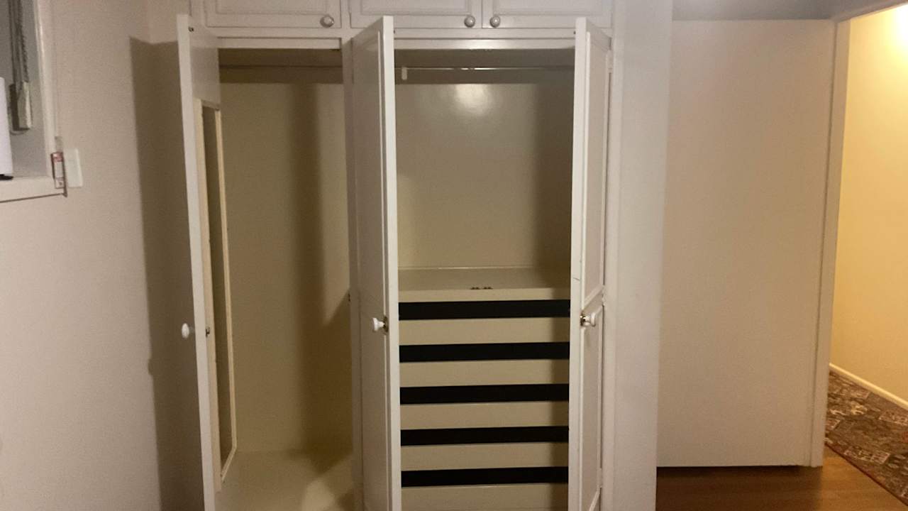 Unfurnished room in a share house