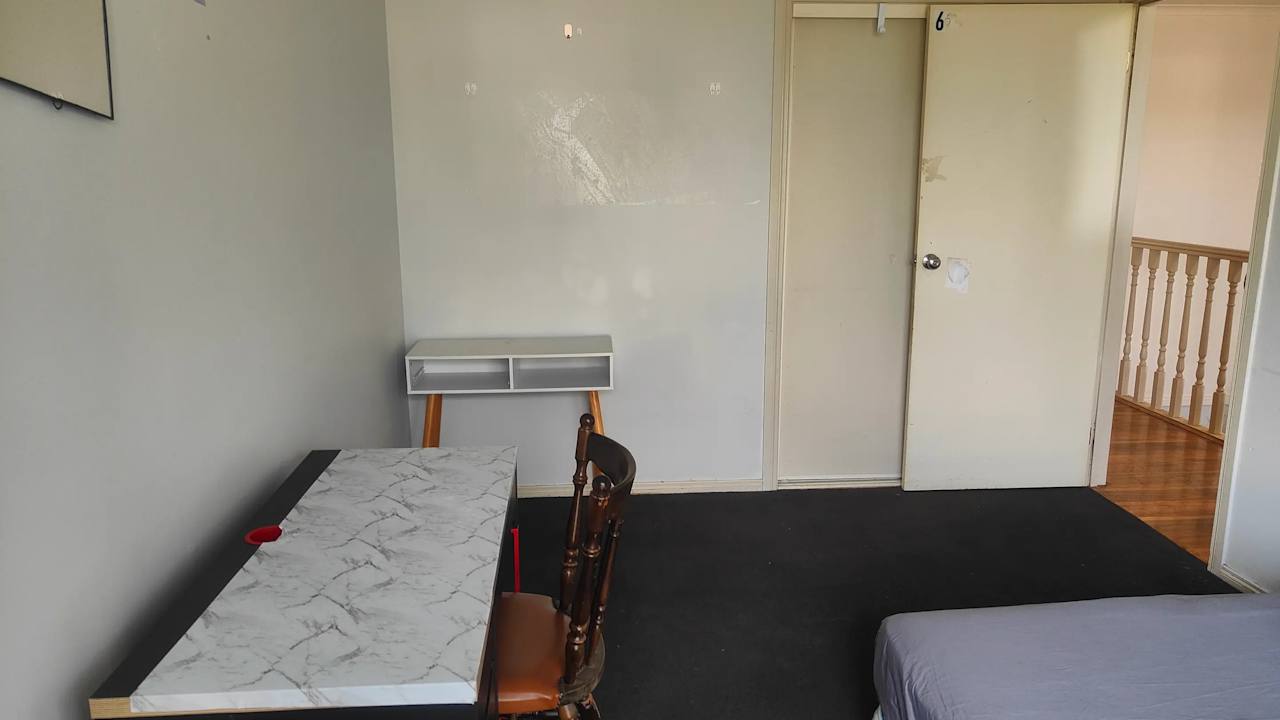 Furnished room in a share house