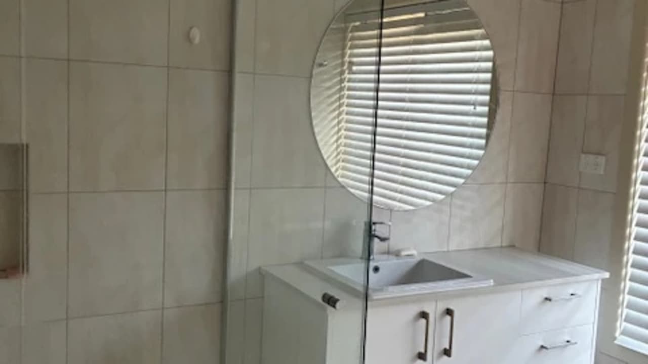 Furnished room with own bathroom
