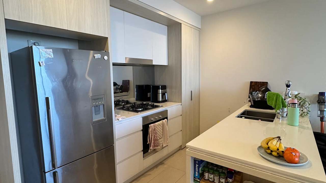 Unfurnished room with own bathroom