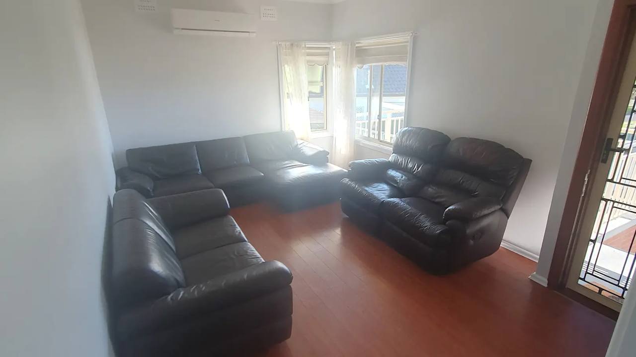 Room in a share house