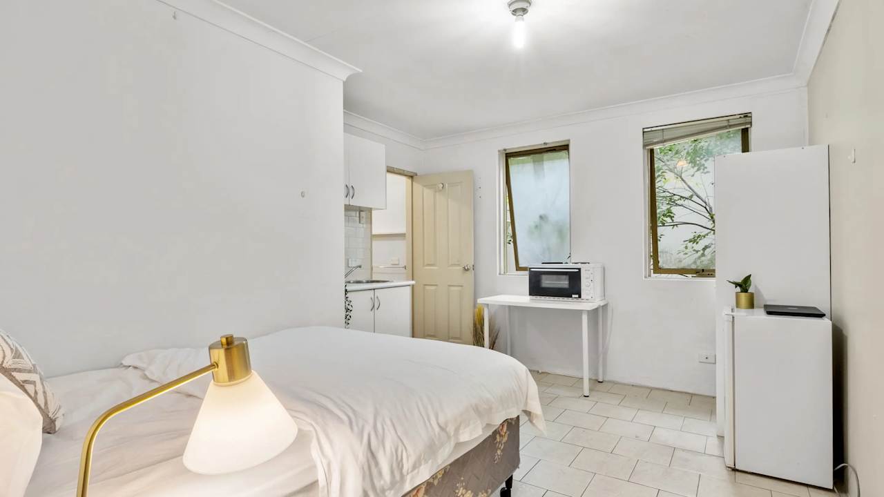 Furnished room studio flat for rent