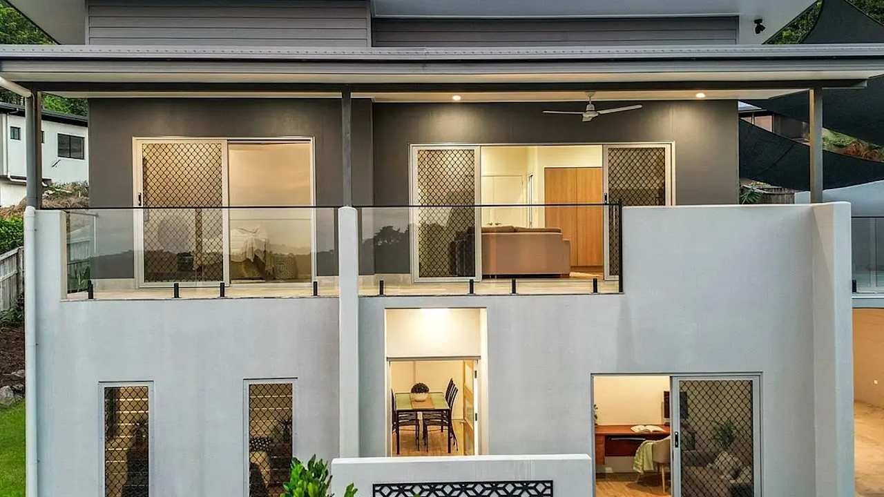 Furnished room with ensuite in a share house