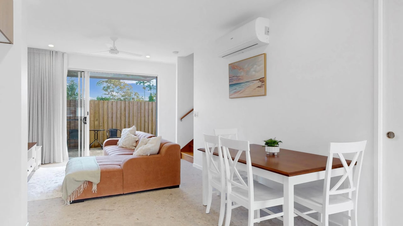 Whole property with 3 rooms for rent