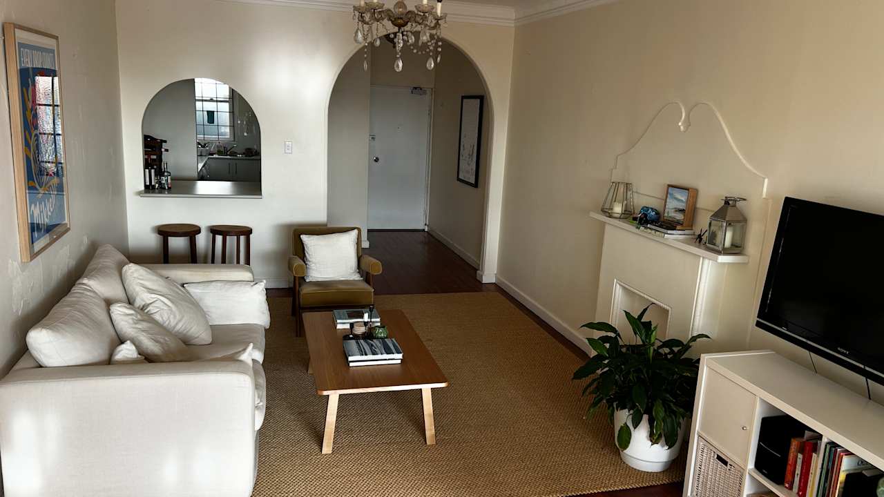 Unfurnished room in a flatshare