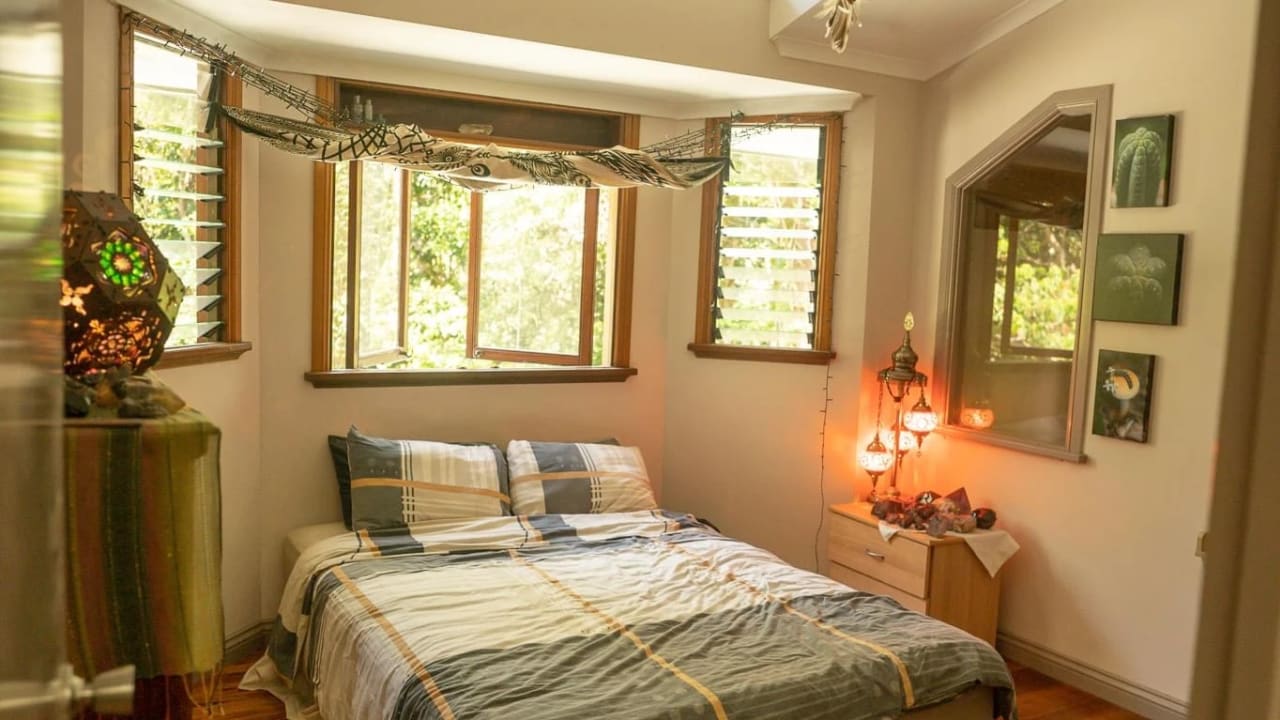 Room in a share house
