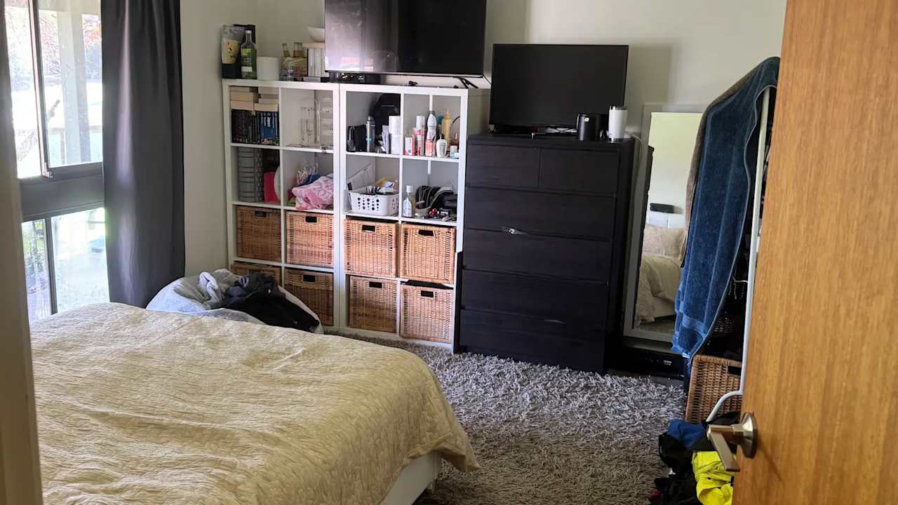 Unfurnished room in a share house