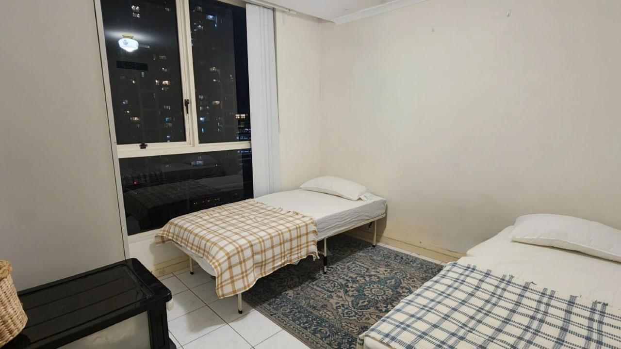 Furnished room in a flatshare