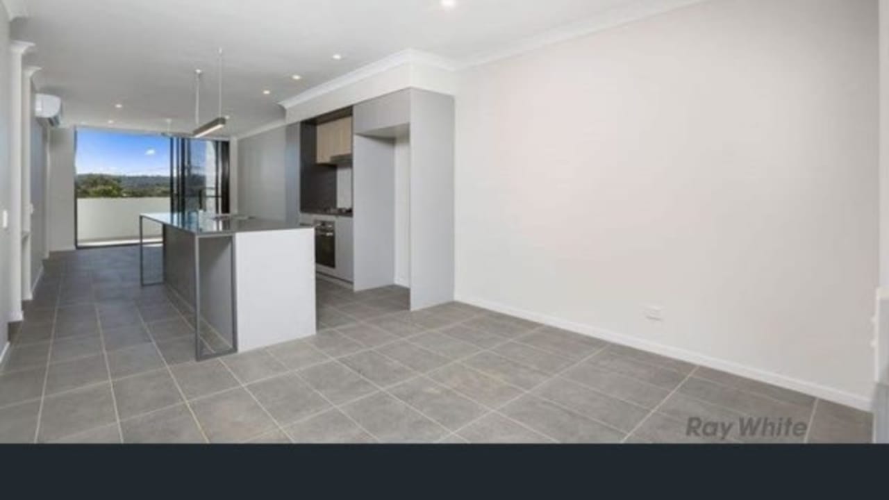 Furnished room with ensuite in a flatshare