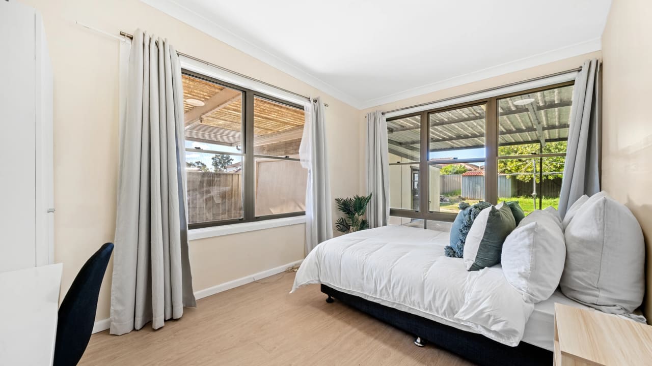 Room in a share house