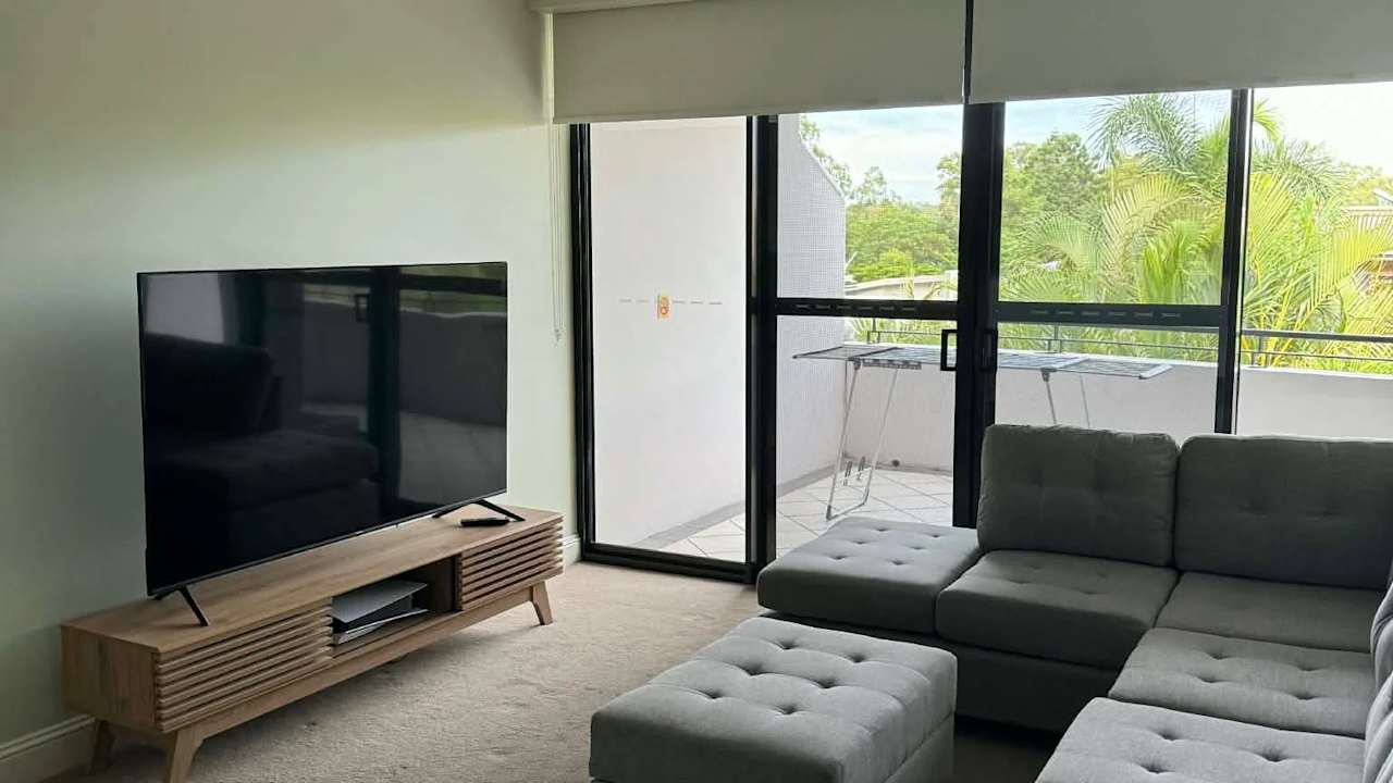 Unfurnished room with ensuite in a flatshare