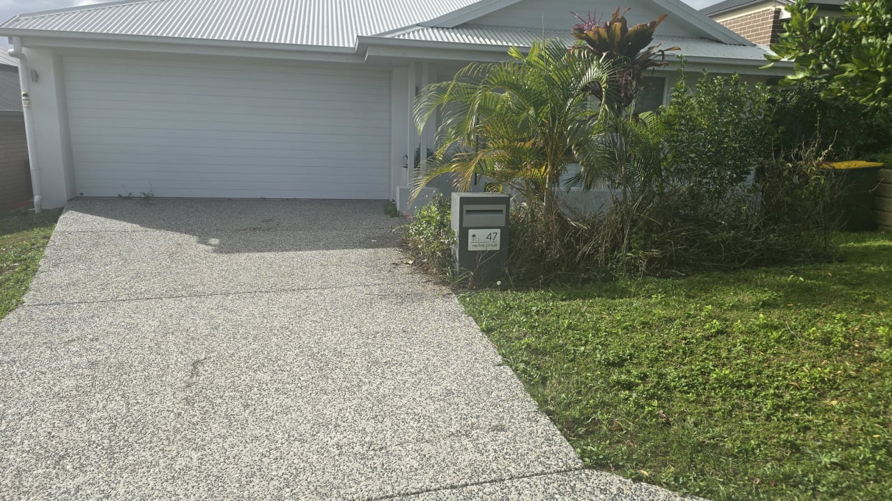 Room in a share house