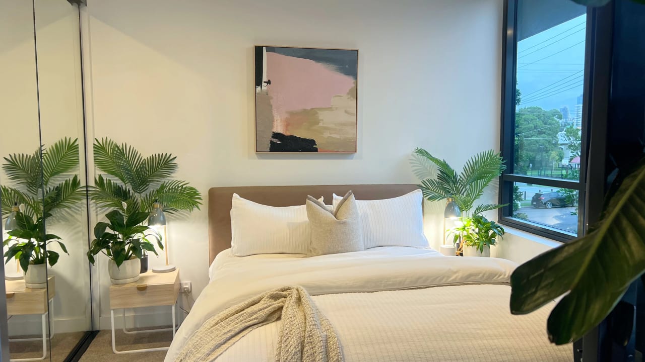 Furnished room with ensuite in a flatshare