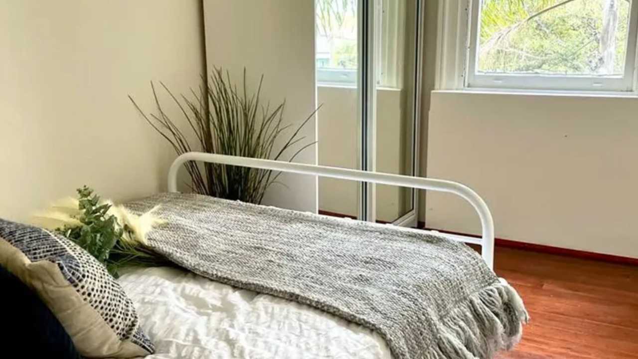 Furnished room studio flat for rent